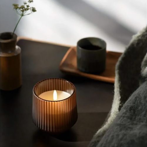LED duftlys i mat brunt glas, Awaken Wood