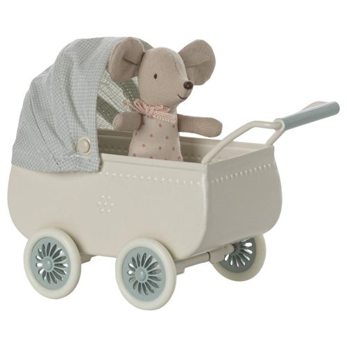 Maileg Barnevogn i Mint inkl. baby mus