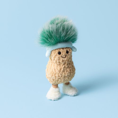 Jellycat Amuseables Peanut med hue og sko