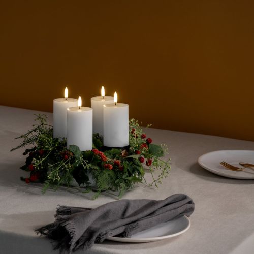 Gaveæske 4 stk. LED stearinlys Nordic white med tilbehør
